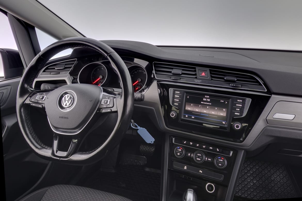 Volkswagen Touran 2017 - miniatyr 8