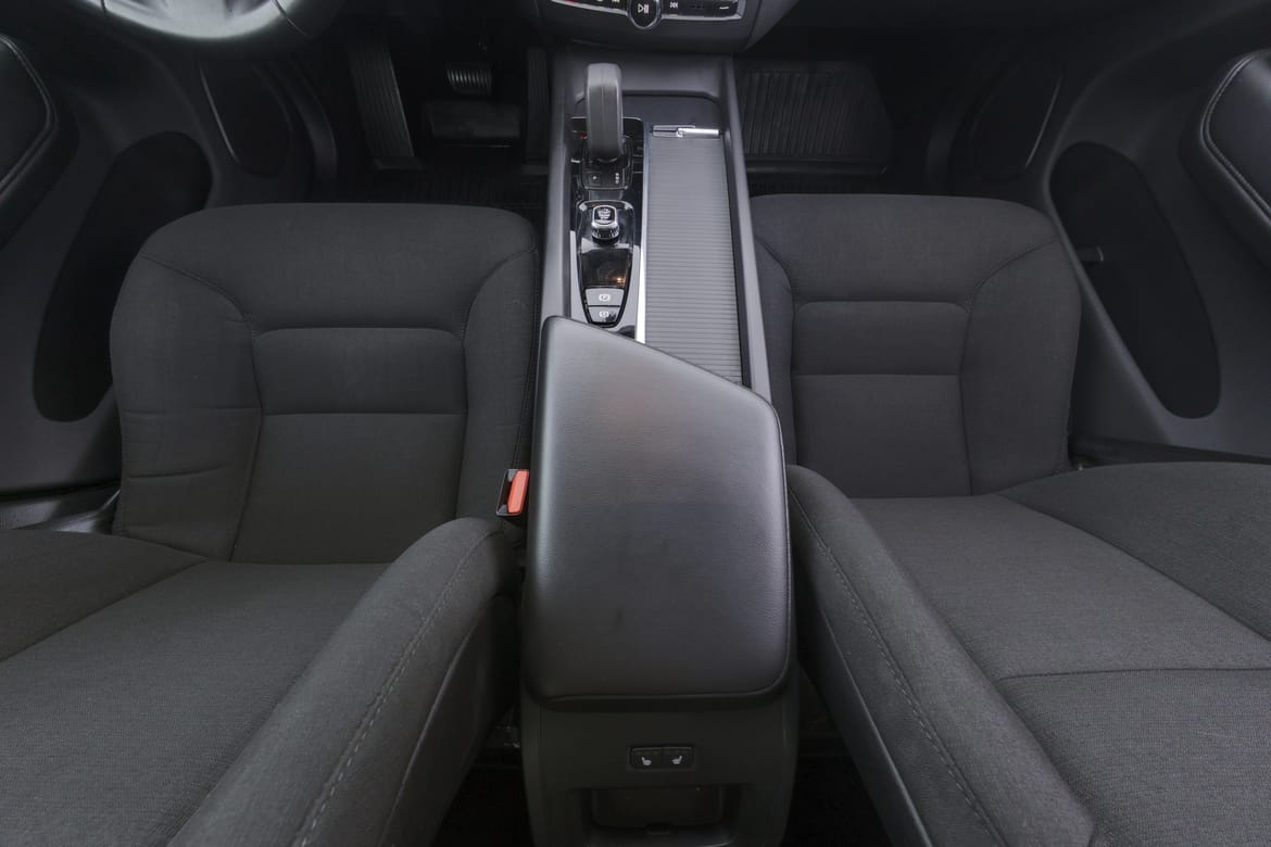 Volvo XC60 2022 - miniatyr 9