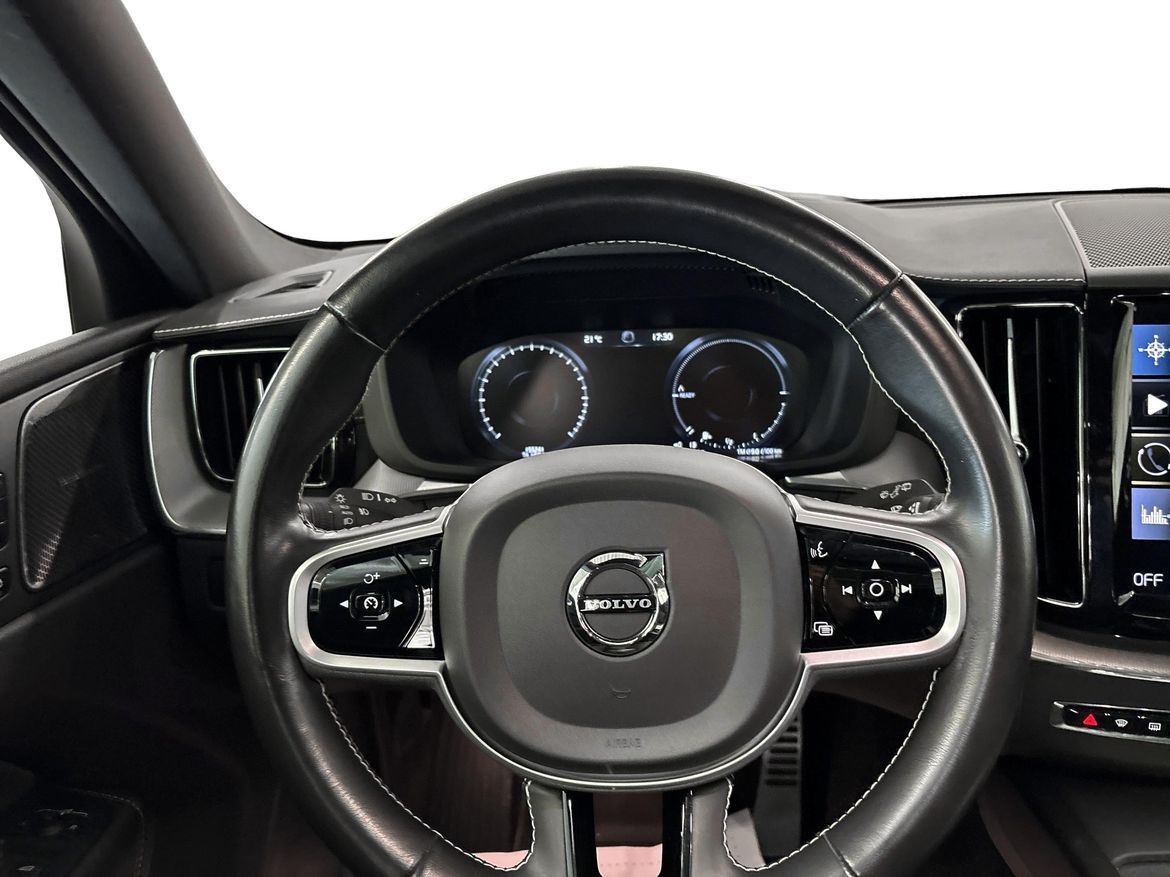 Volvo XC60 2021 - miniatyr 9