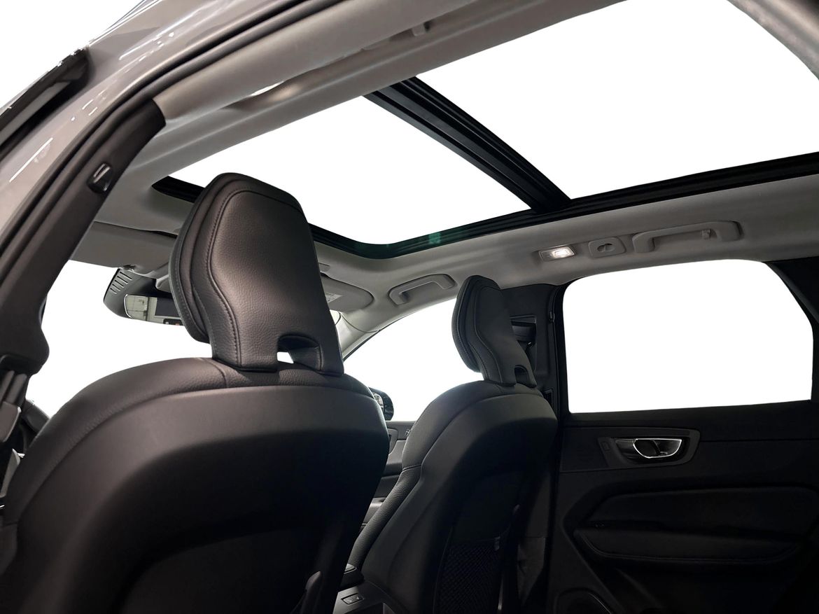 Volvo XC60 2025 - miniatyr 10