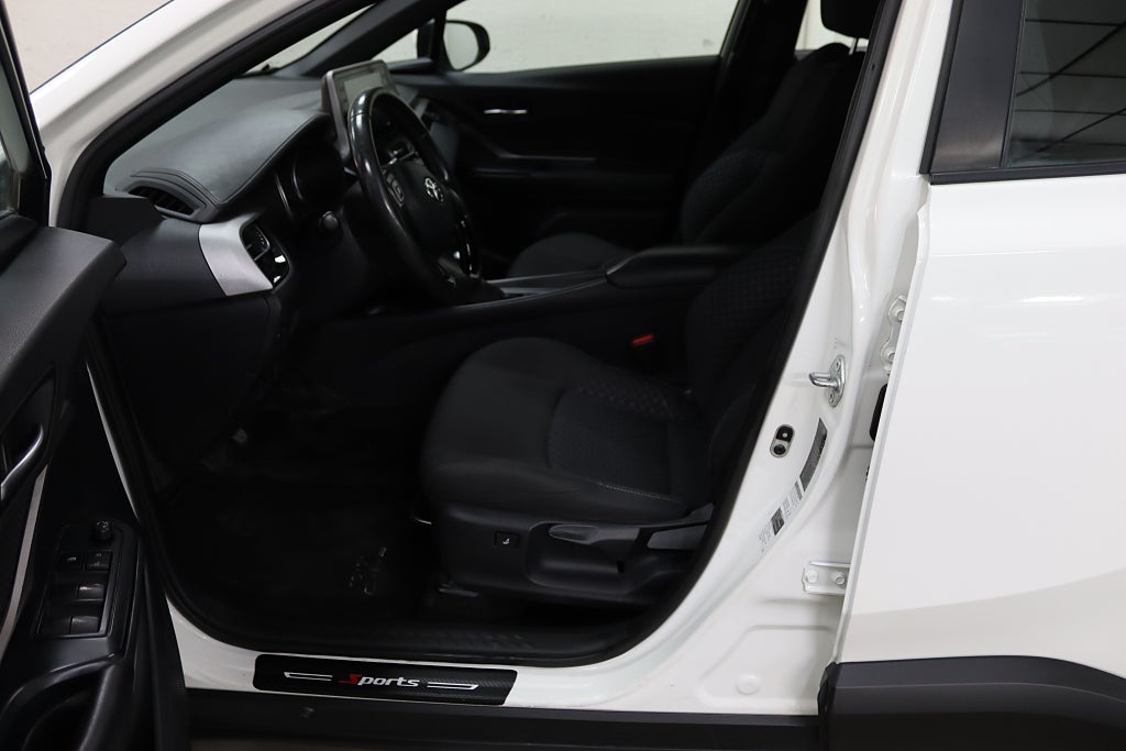 Toyota C-HR 2022 - miniatyr 9