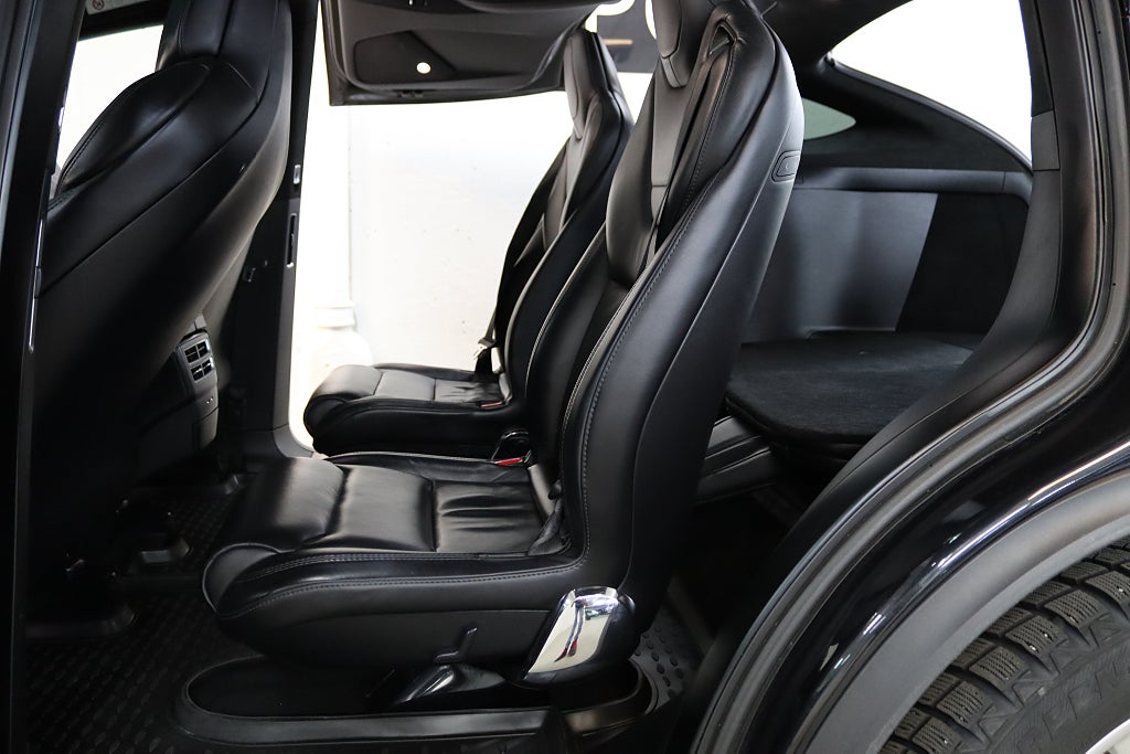 Tesla Model X 2017 - miniatyr 31