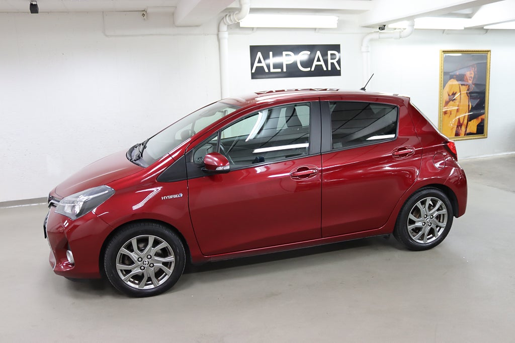 Toyota Yaris 2017 - miniatyr 2