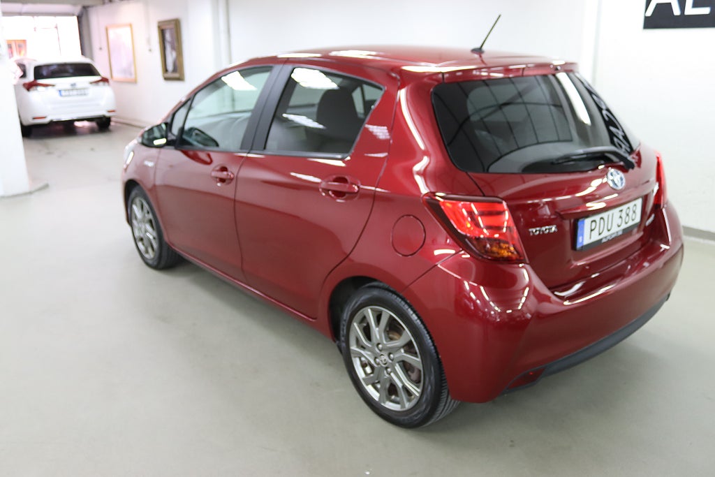 Toyota Yaris 2017 - miniatyr 6