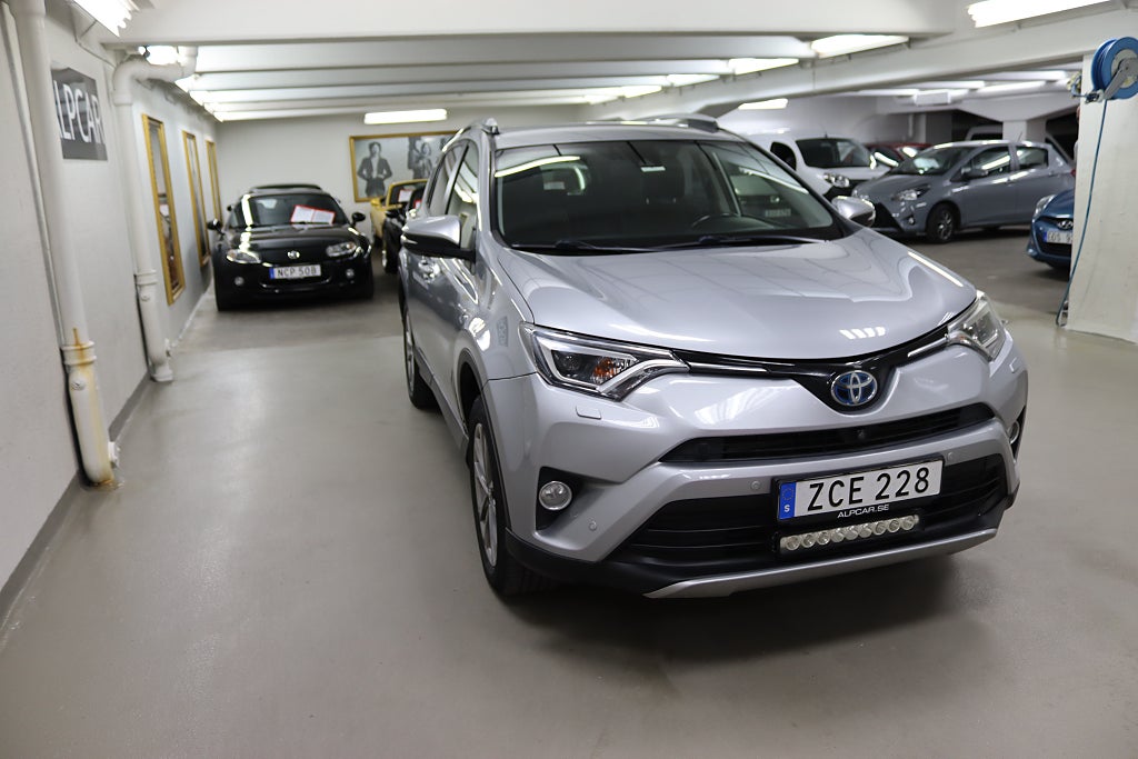 Toyota RAV4 2018 - miniatyr 5