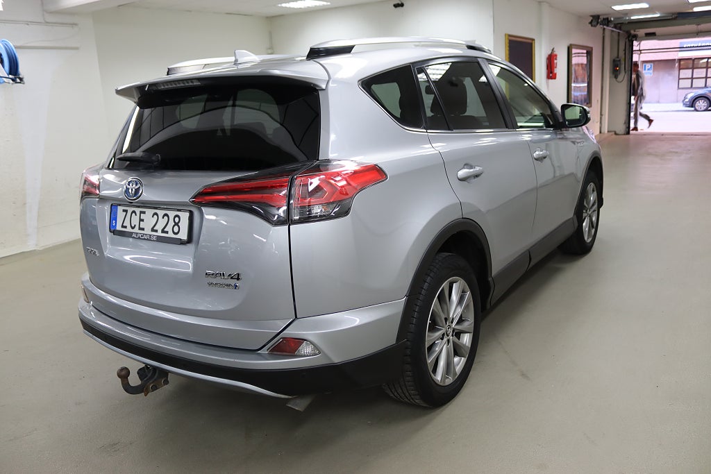 Toyota RAV4 2018 - miniatyr 6