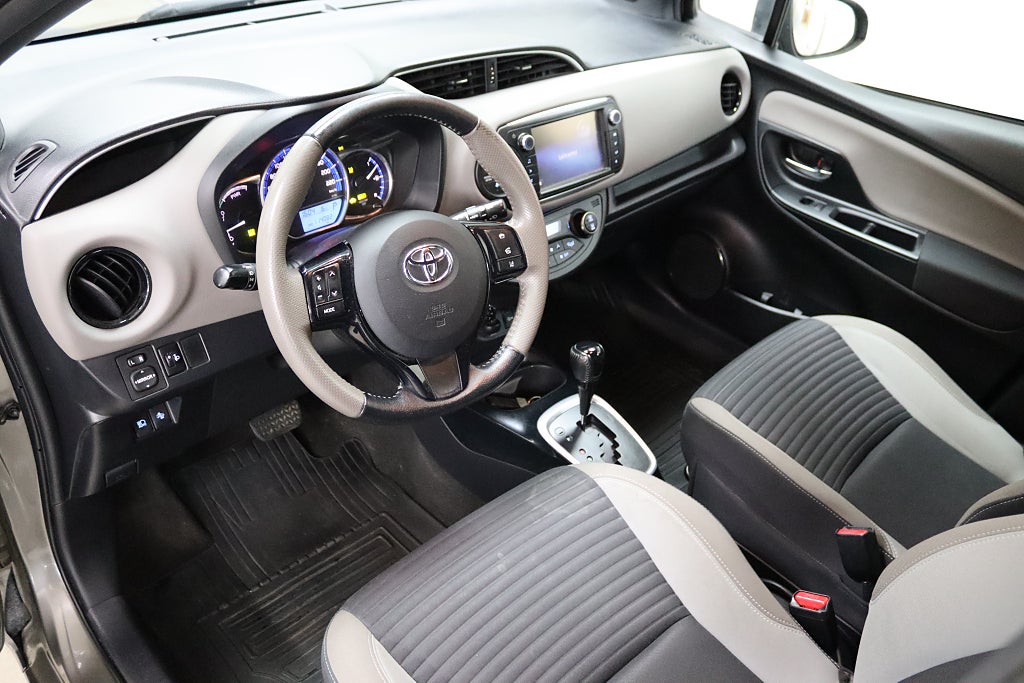 Toyota Yaris 2016 - miniatyr 11