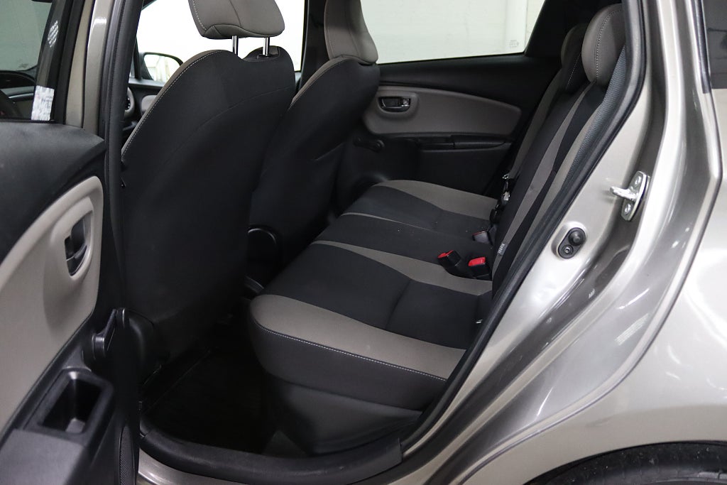 Toyota Yaris 2016 - miniatyr 12