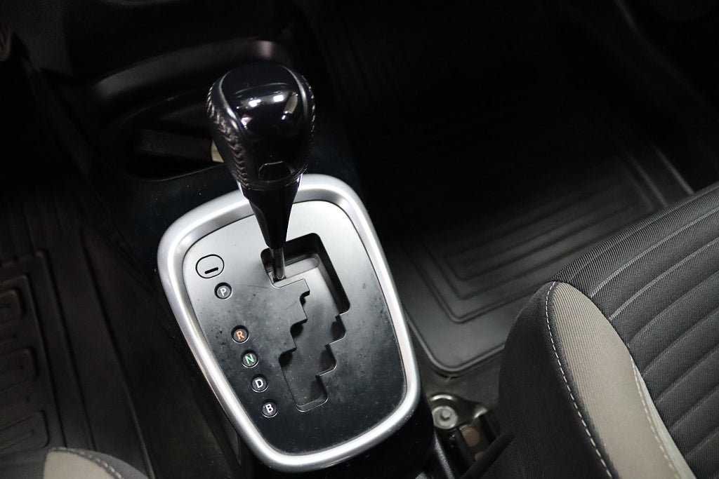 Toyota Yaris 2016 - miniatyr 19