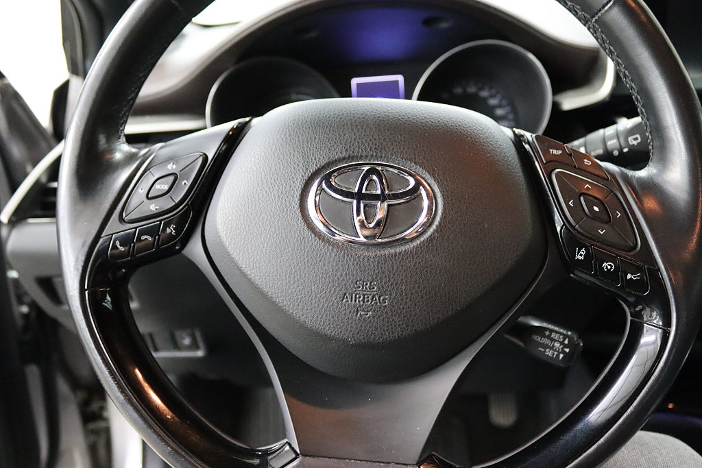 Toyota C-HR 2017 - miniatyr 15