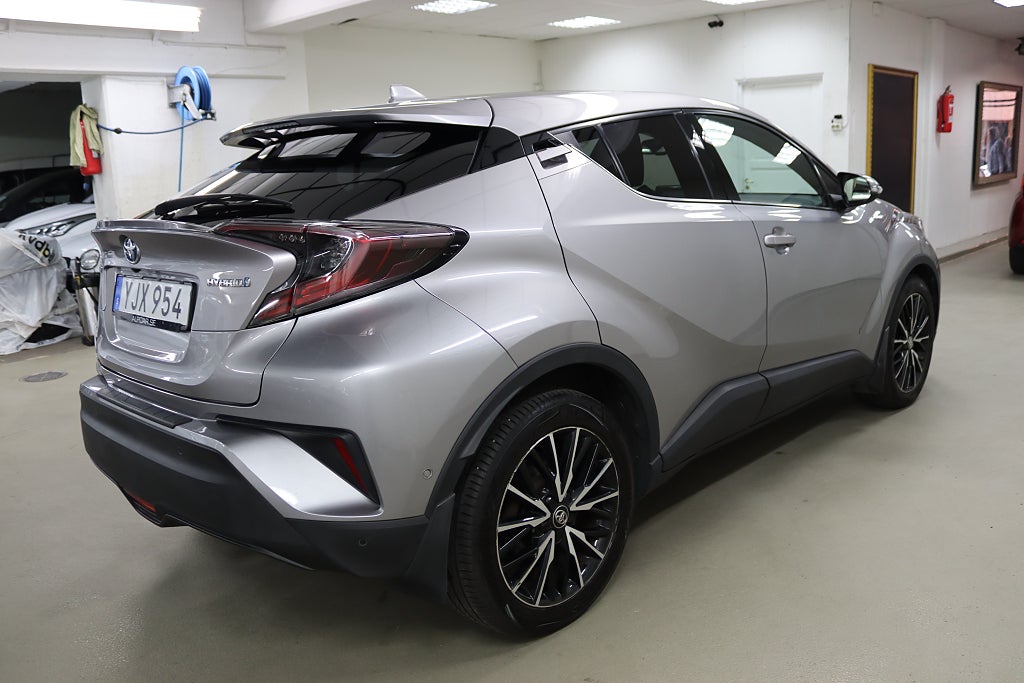 Toyota C-HR 2017 - miniatyr 5