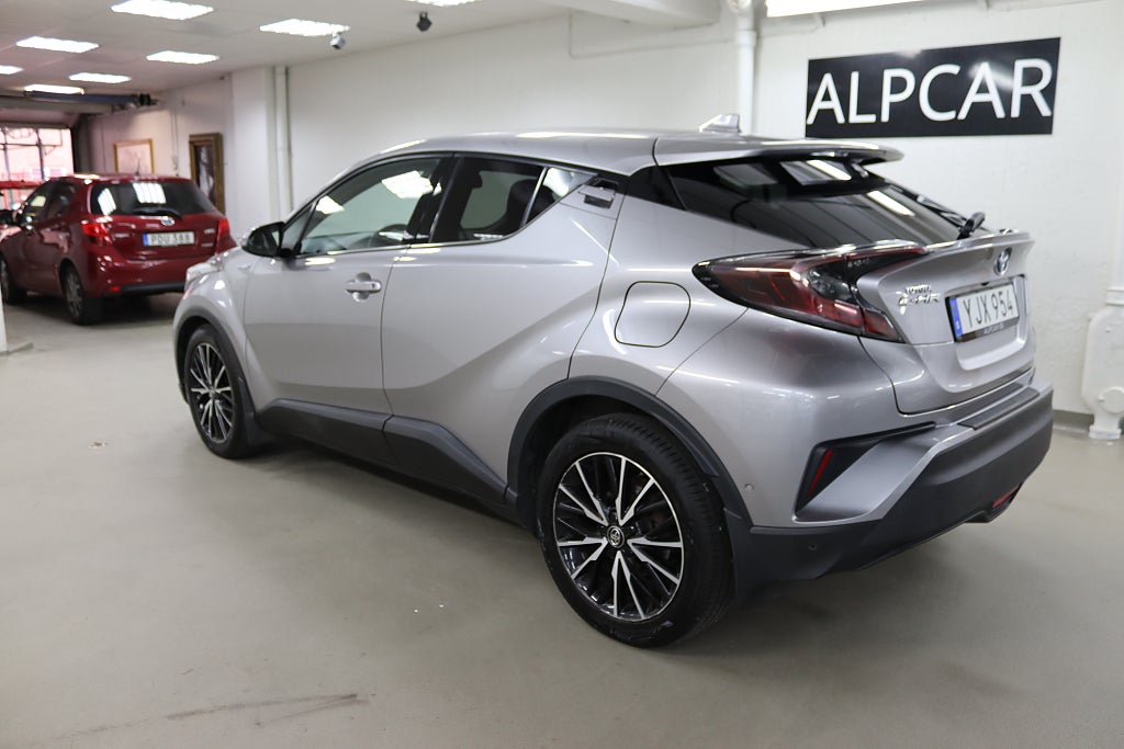 Toyota C-HR 2017 - miniatyr 7