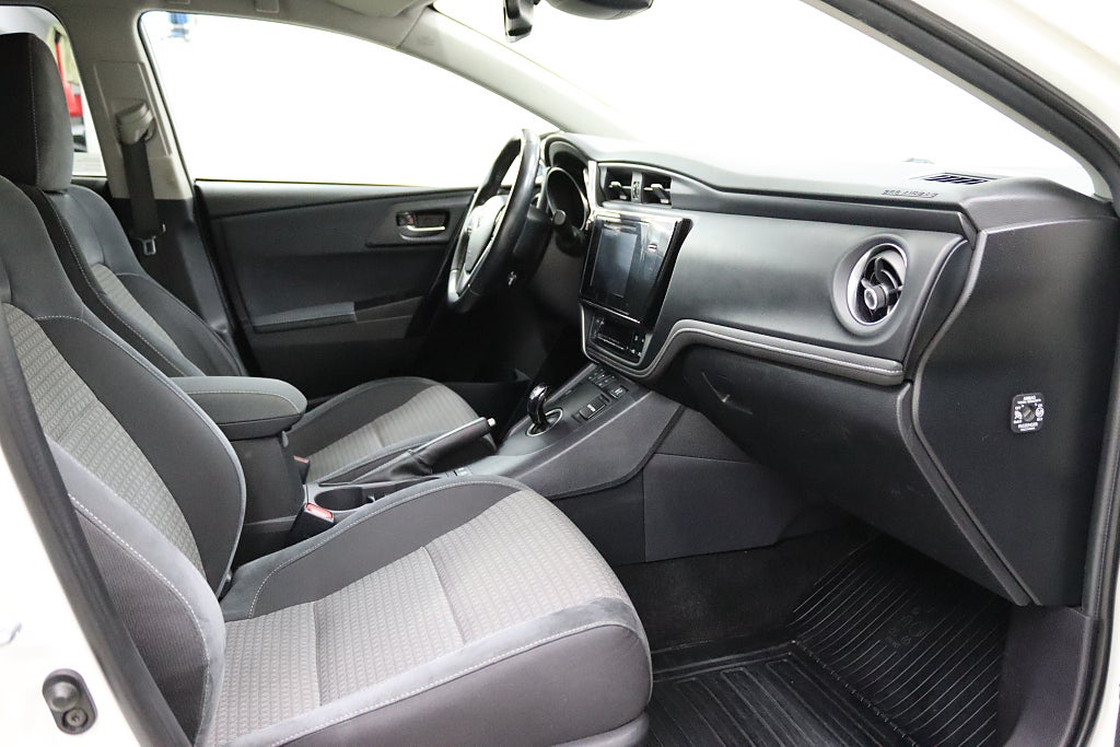 Toyota Auris 2018 - miniatyr 14