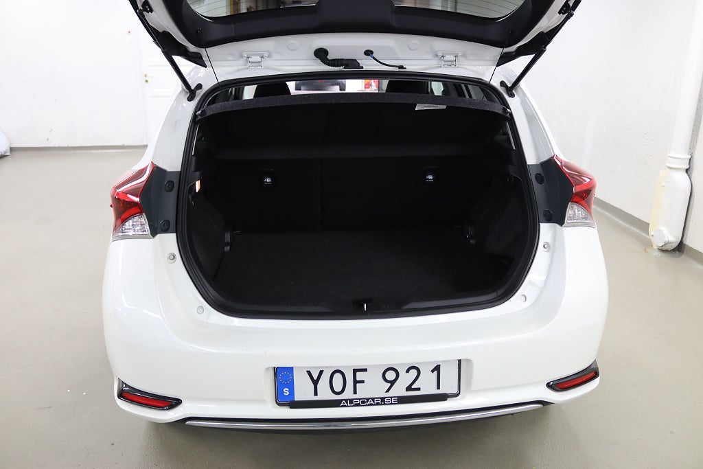Toyota Auris 2018 - miniatyr 16