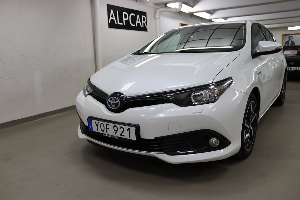 Toyota Auris 2018 - miniatyr 3