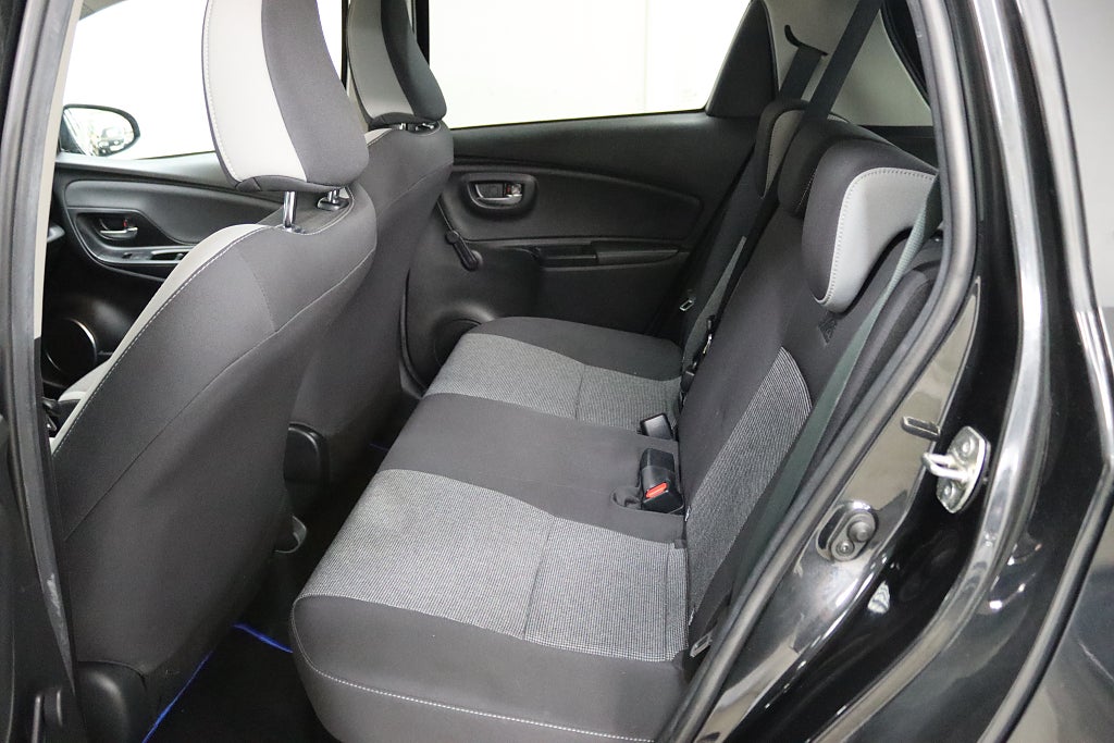 Toyota Yaris 2019 - miniatyr 14