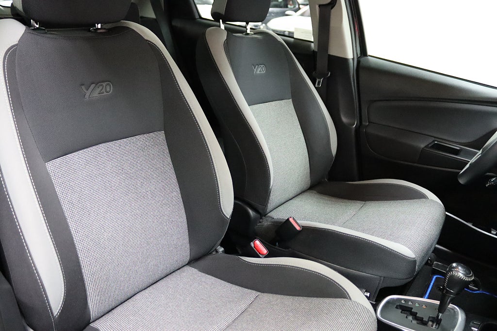 Toyota Yaris 2019 - miniatyr 15