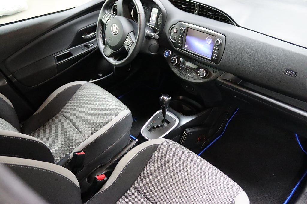 Toyota Yaris 2019 - miniatyr 16
