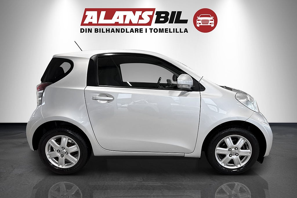 Toyota iQ 2009 - miniatyr 2