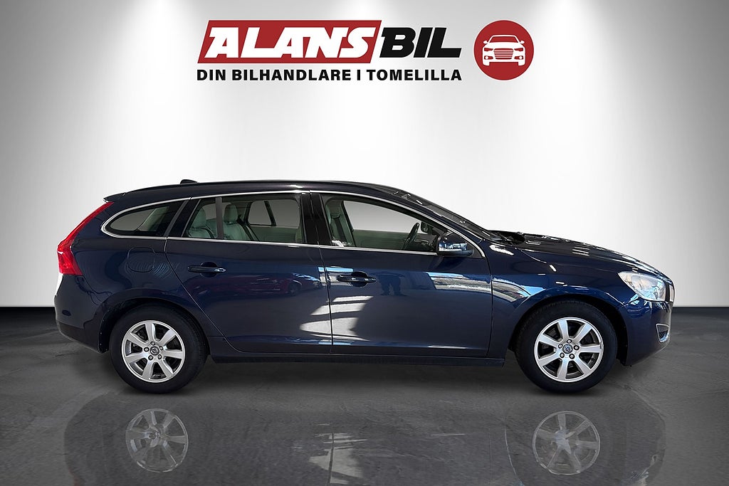 Volvo V60 2012 - miniatyr 2