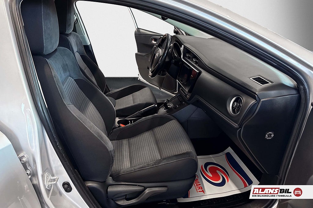 Toyota Auris 2018 - miniatyr 8