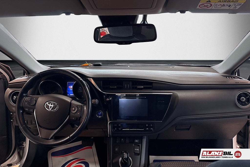 Toyota Auris 2018 - miniatyr 10