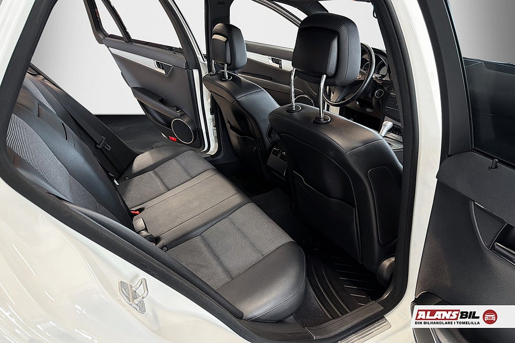 Mercedes-Benz C 2011 - miniatyr 8