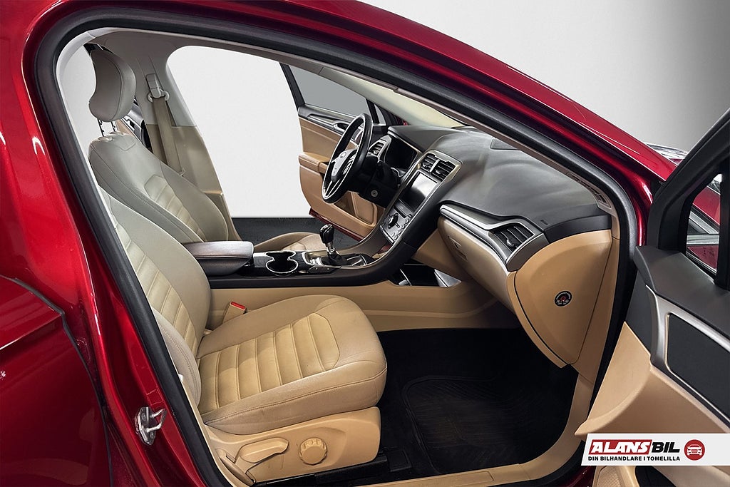 Ford Mondeo 2015 - miniatyr 8