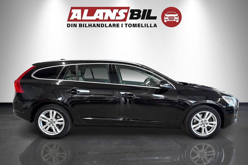 Volvo V60 2013 - miniatyr 2
