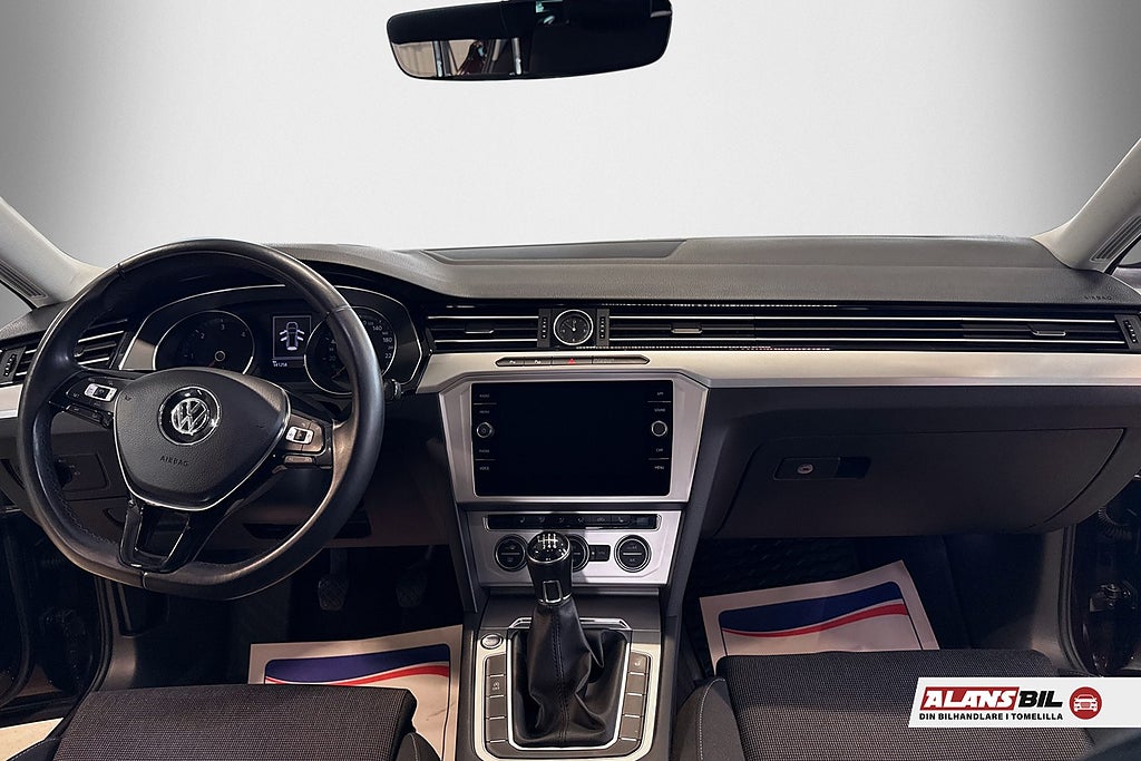Volkswagen Passat 2018 - miniatyr 10