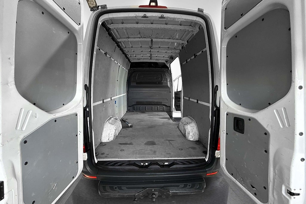 Mercedes-Benz Sprinter 2022 - miniatyr 6