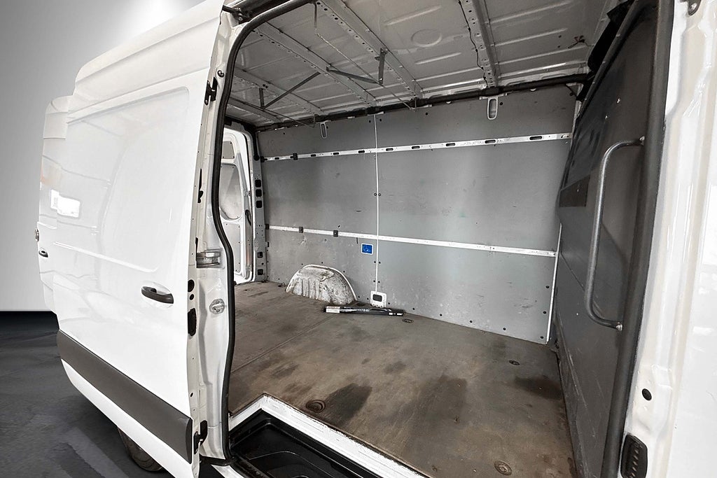 Mercedes-Benz Sprinter 2022 - miniatyr 8