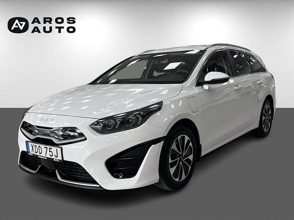 Kia Ceed 2023 - bild 1 av 15