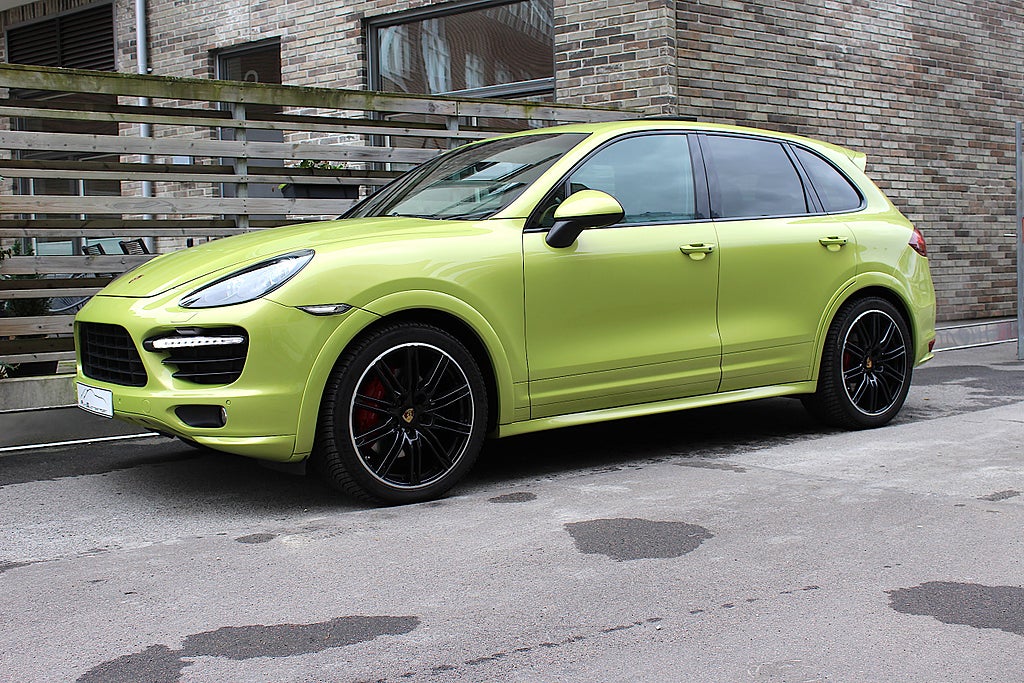 Porsche Cayenne 2013 - miniatyr 2