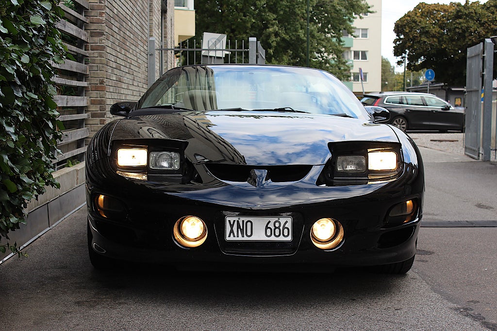 Pontiac Firebird 1998 - miniatyr 4