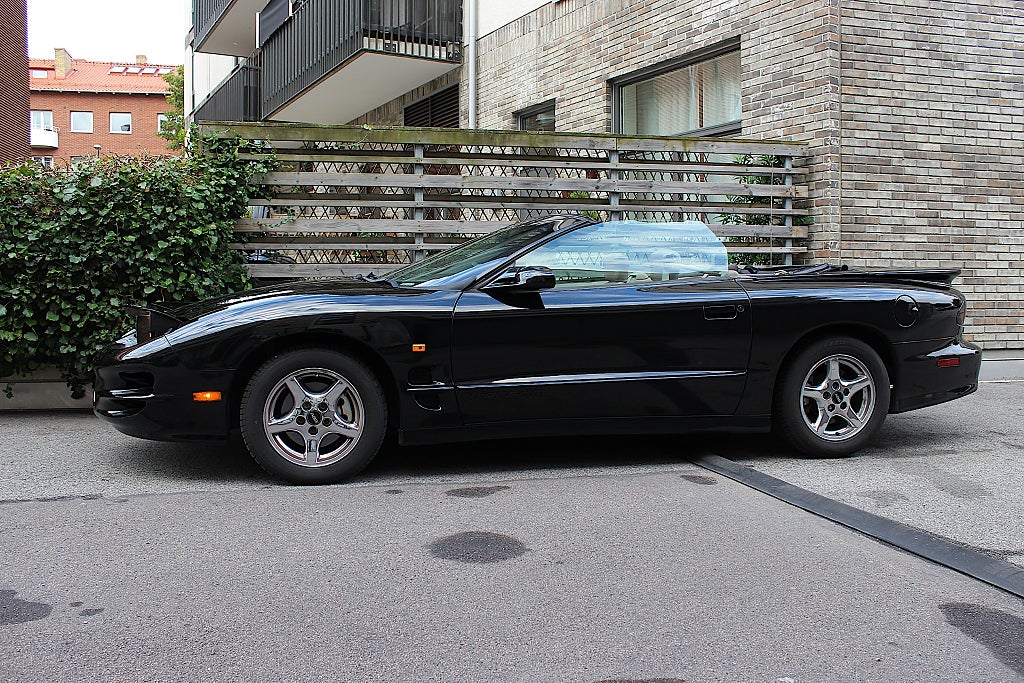 Pontiac Firebird 1998 - miniatyr 9