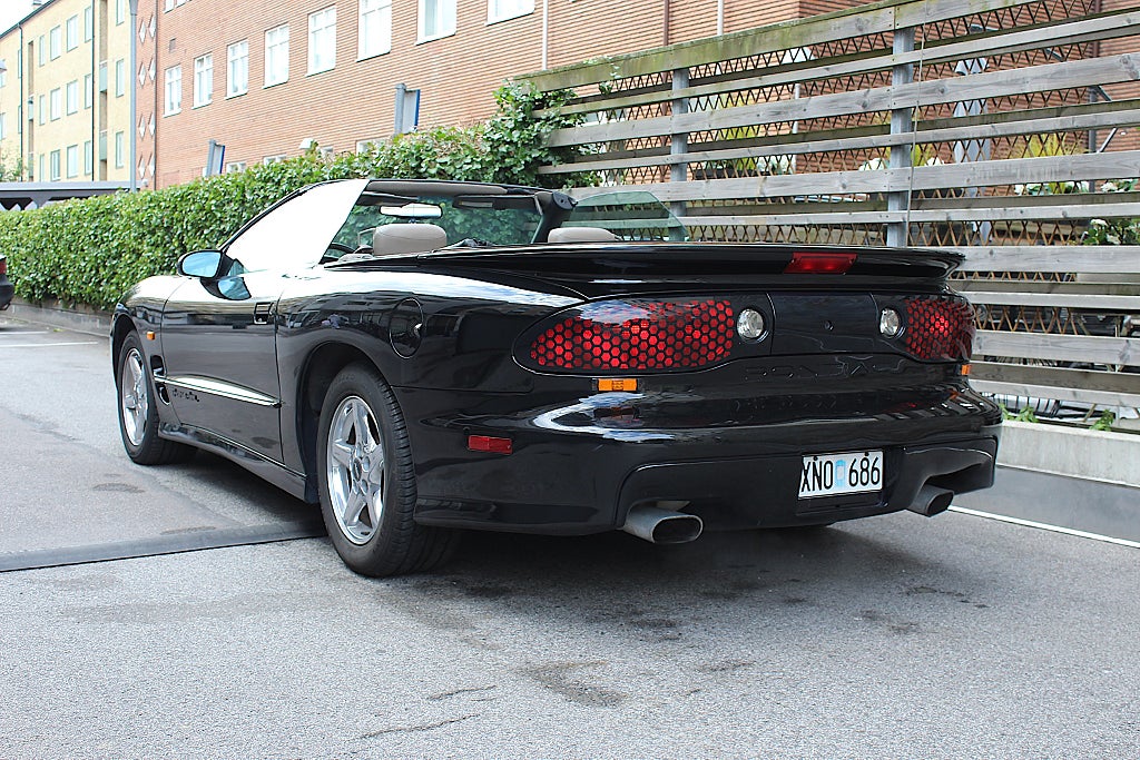 Pontiac Firebird 1998 - miniatyr 10