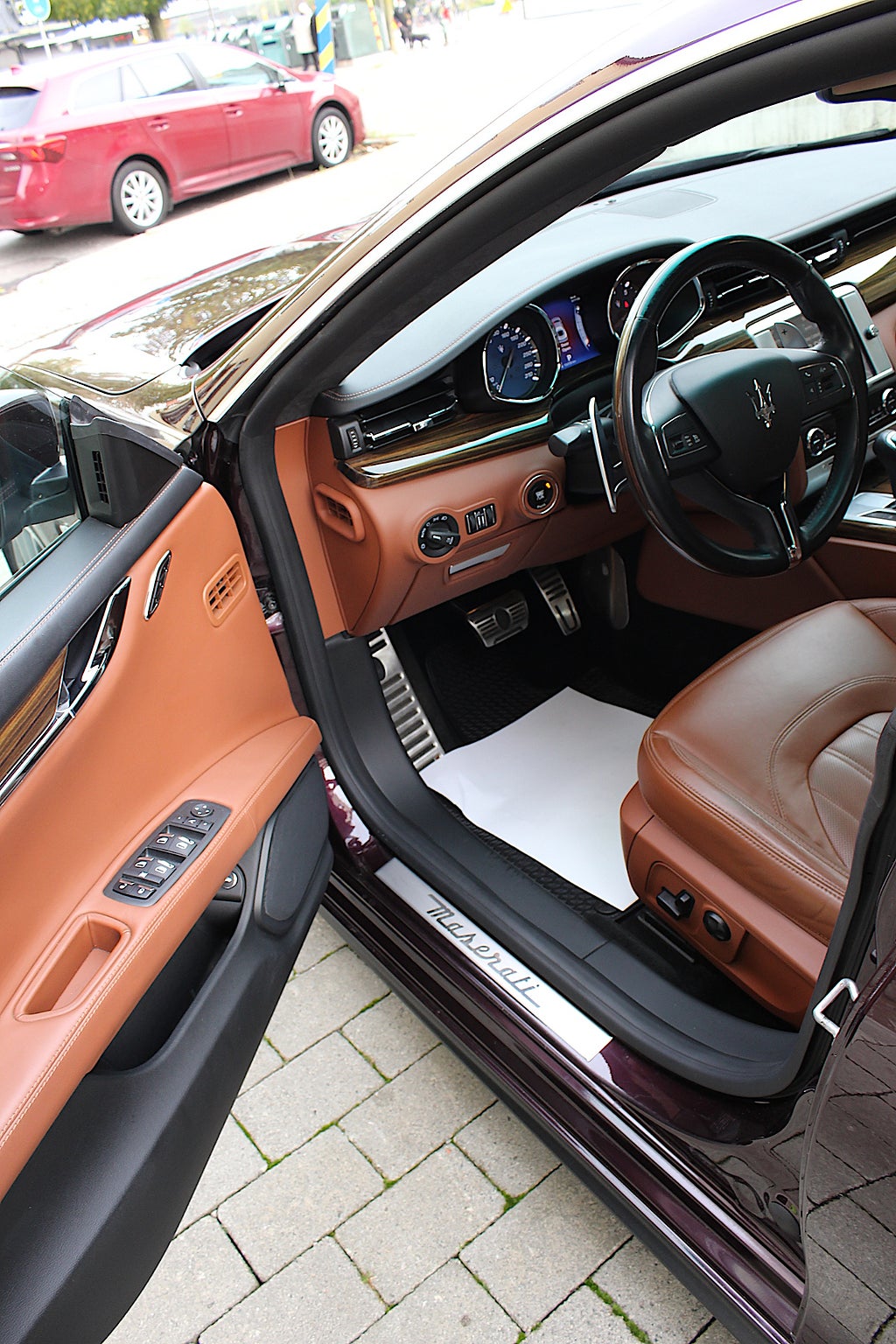 Maserati Quattroporte 2015 - miniatyr 24