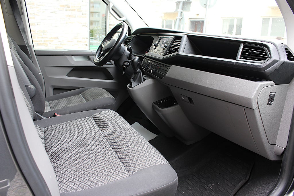 Volkswagen Caravelle 2021 - miniatyr 15