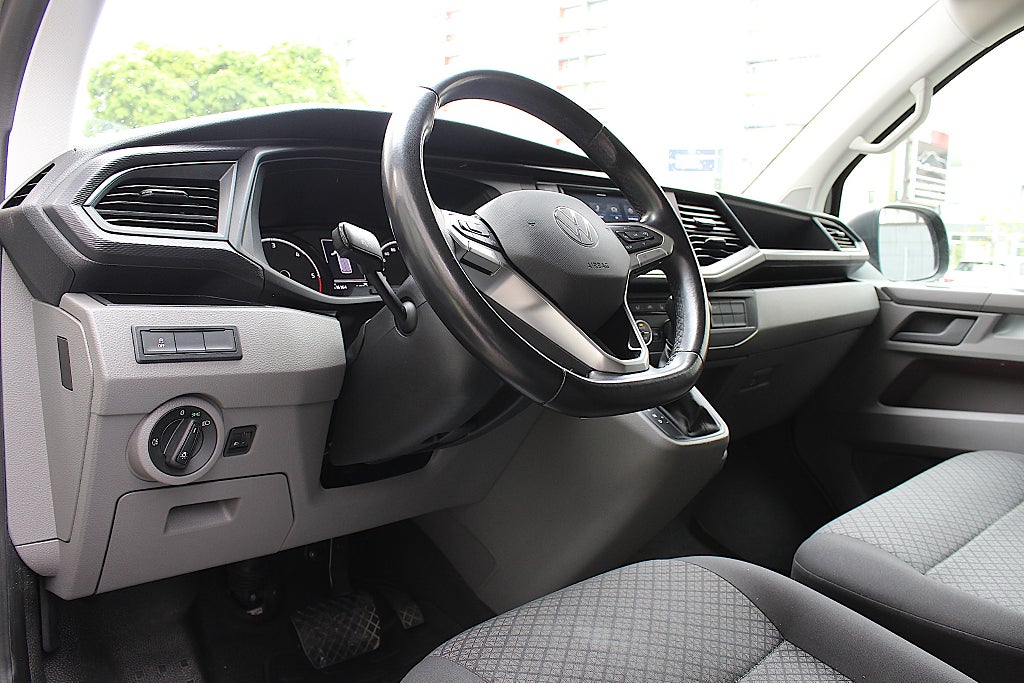 Volkswagen Caravelle 2021 - miniatyr 17