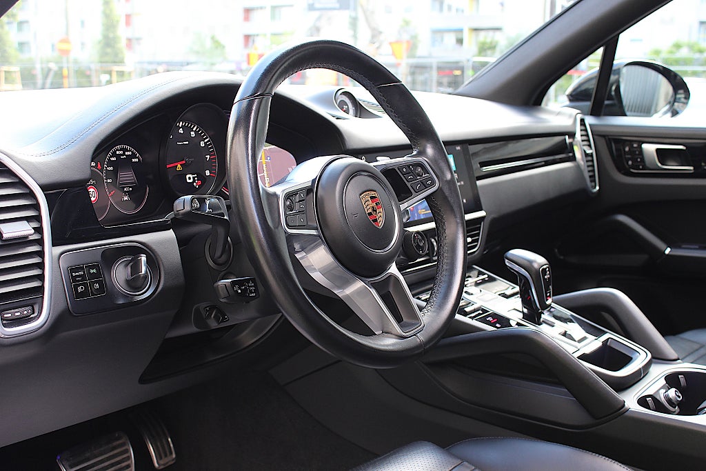 Porsche Cayenne 2020 - miniatyr 23