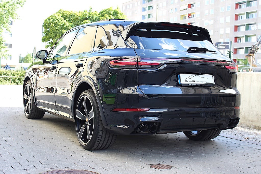 Porsche Cayenne 2020 - miniatyr 4