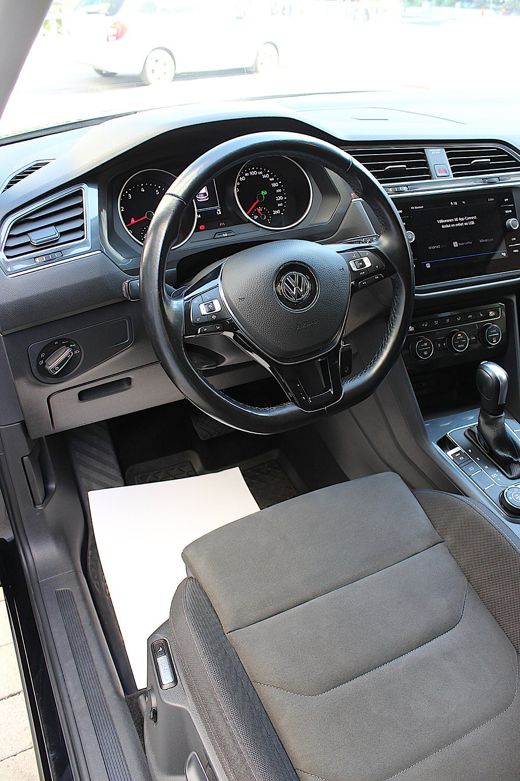 Volkswagen Tiguan 2020 - miniatyr 33