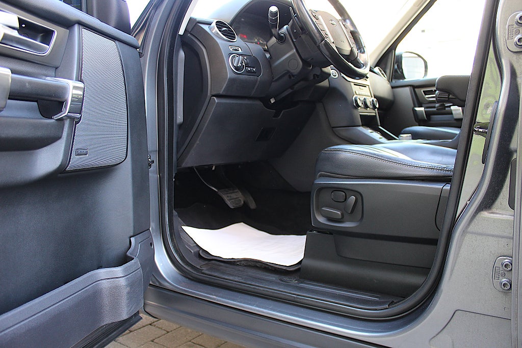 Land Rover Discovery 2015 - miniatyr 21