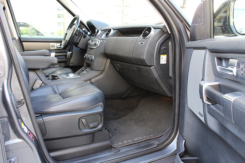 Land Rover Discovery 2015 - miniatyr 28