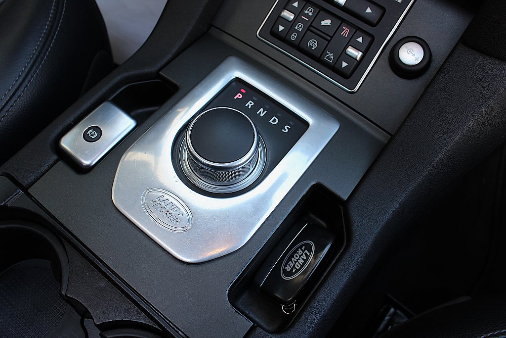 Land Rover Discovery 2015 - miniatyr 32