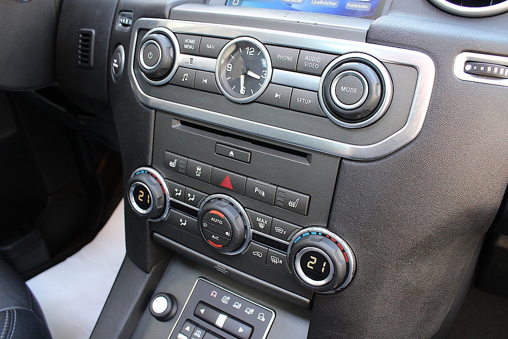 Land Rover Discovery 2015 - miniatyr 34