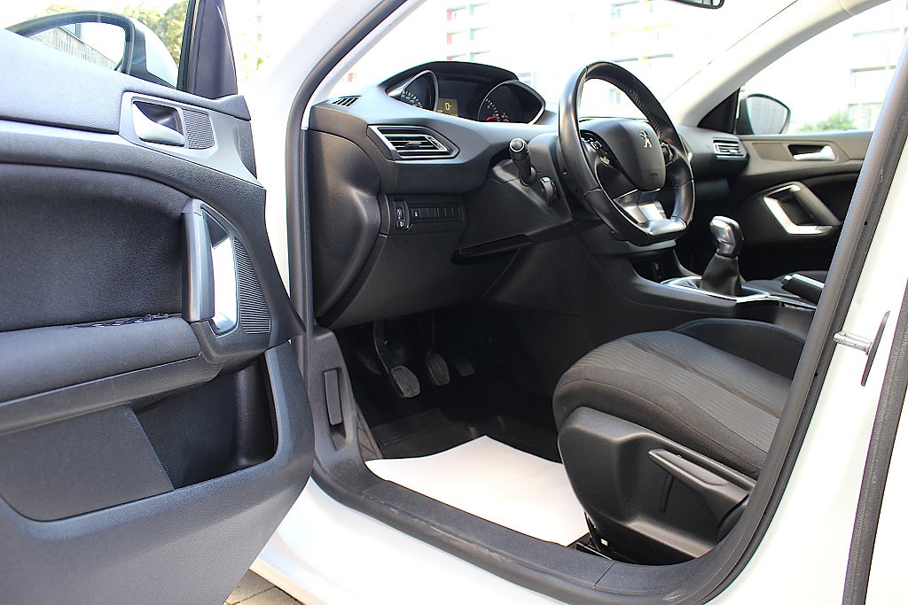 Peugeot 308 2014 - miniatyr 13