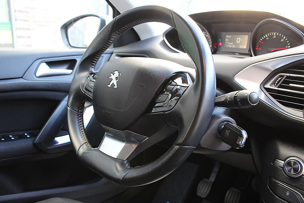 Peugeot 308 2014 - miniatyr 17