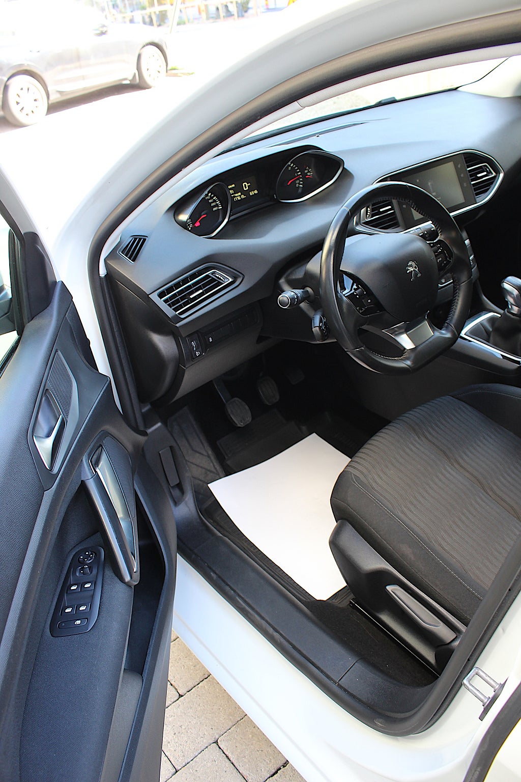 Peugeot 308 2014 - miniatyr 18